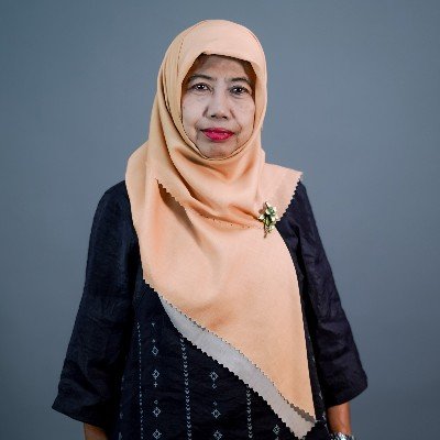 Dra. MARIA ULFA